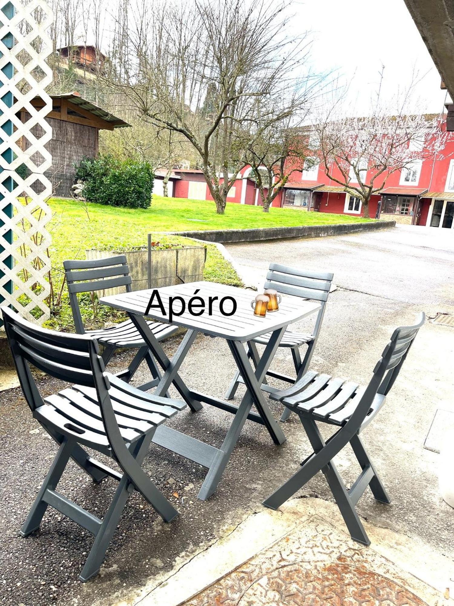 T2 Au Rez De Chaussee Dans Propriete Privee, Au Bord De L'eau A 15 Minutes De Nancy Appartement